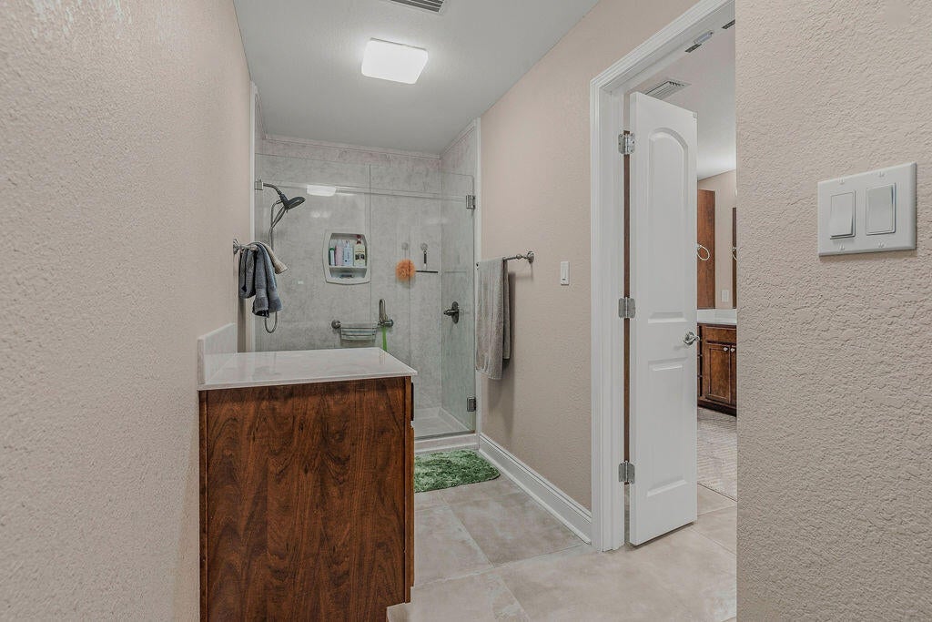 COUNTRY SQUIRE ESTATES - Residential