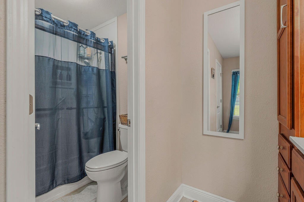COUNTRY SQUIRE ESTATES - Residential