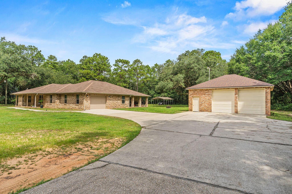 COUNTRY SQUIRE ESTATES - Residential