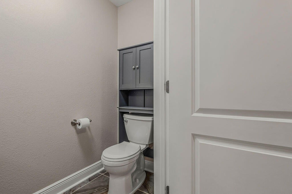 COUNTRY SQUIRE ESTATES - Residential