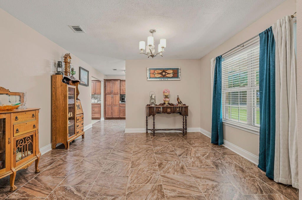 COUNTRY SQUIRE ESTATES - Residential
