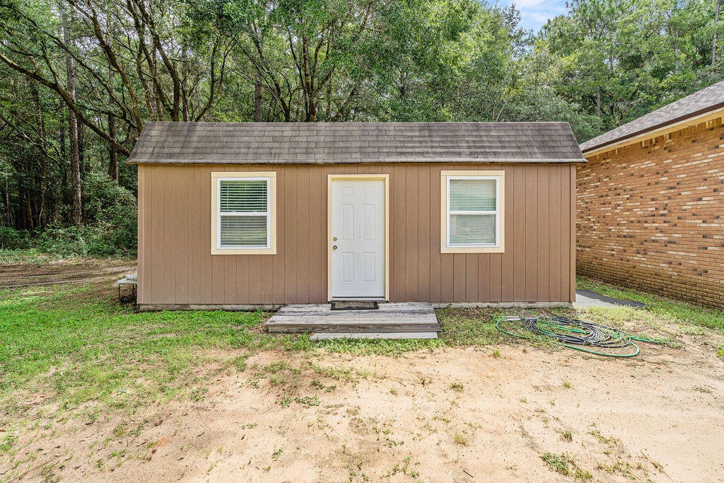 COUNTRY SQUIRE ESTATES - Residential