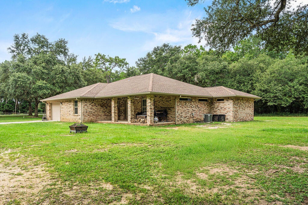 COUNTRY SQUIRE ESTATES - Residential