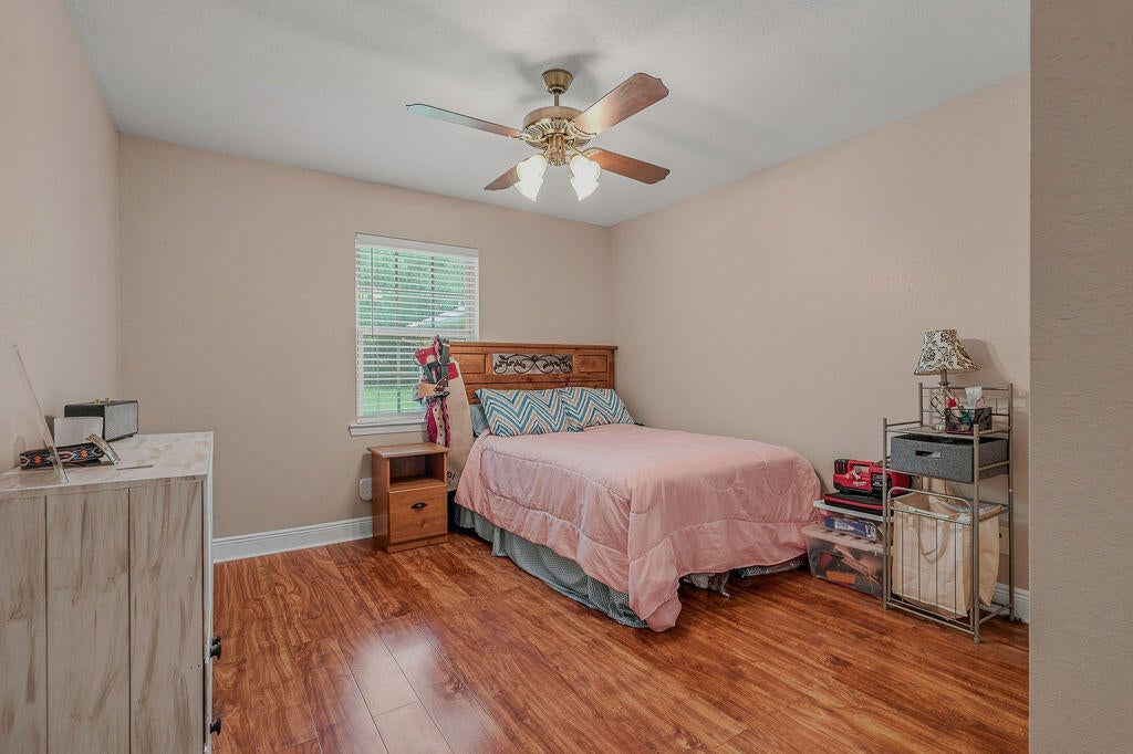 COUNTRY SQUIRE ESTATES - Residential