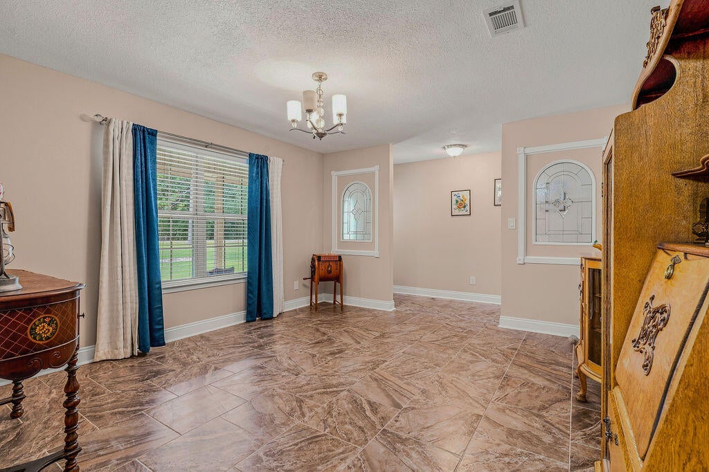 COUNTRY SQUIRE ESTATES - Residential