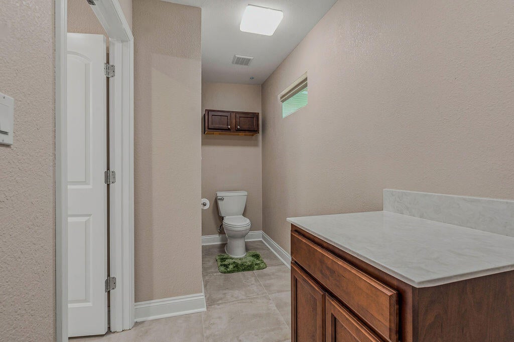 COUNTRY SQUIRE ESTATES - Residential