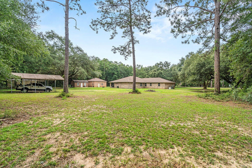 COUNTRY SQUIRE ESTATES - Residential