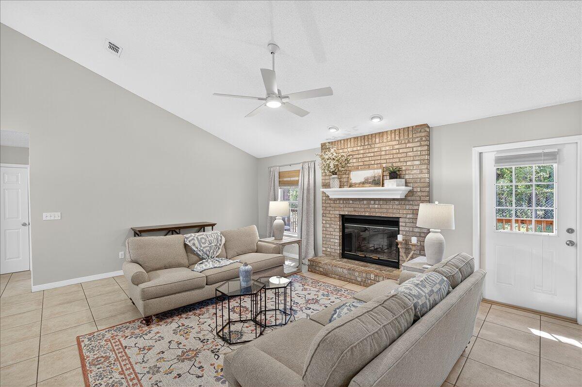INDIAN TRAIL ESTATES - Residential