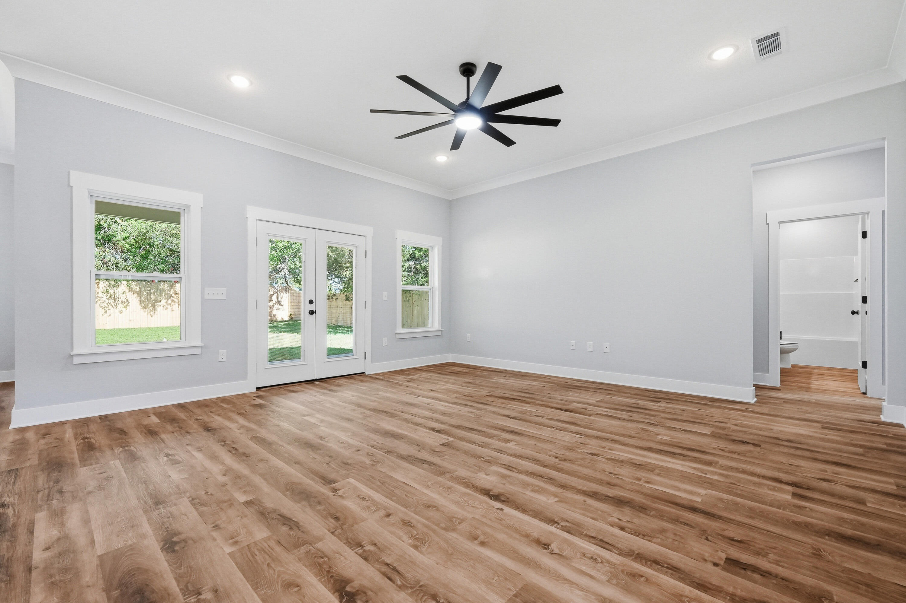 SANTASIA PARK LOT 5 BLK A - Residential