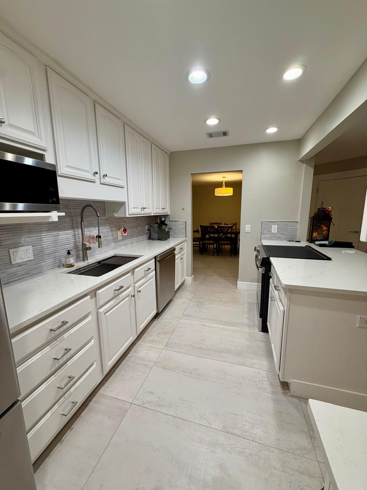COUNTRY CLUB HARBOUR ESTATES - Residential