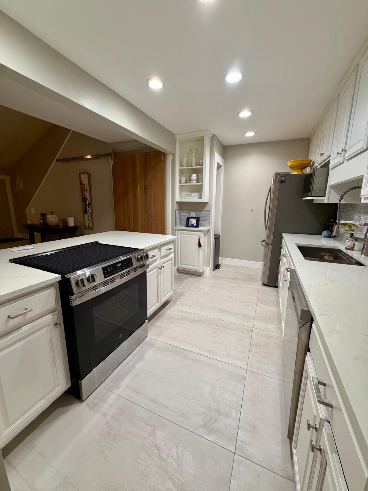 COUNTRY CLUB HARBOUR ESTATES - Residential