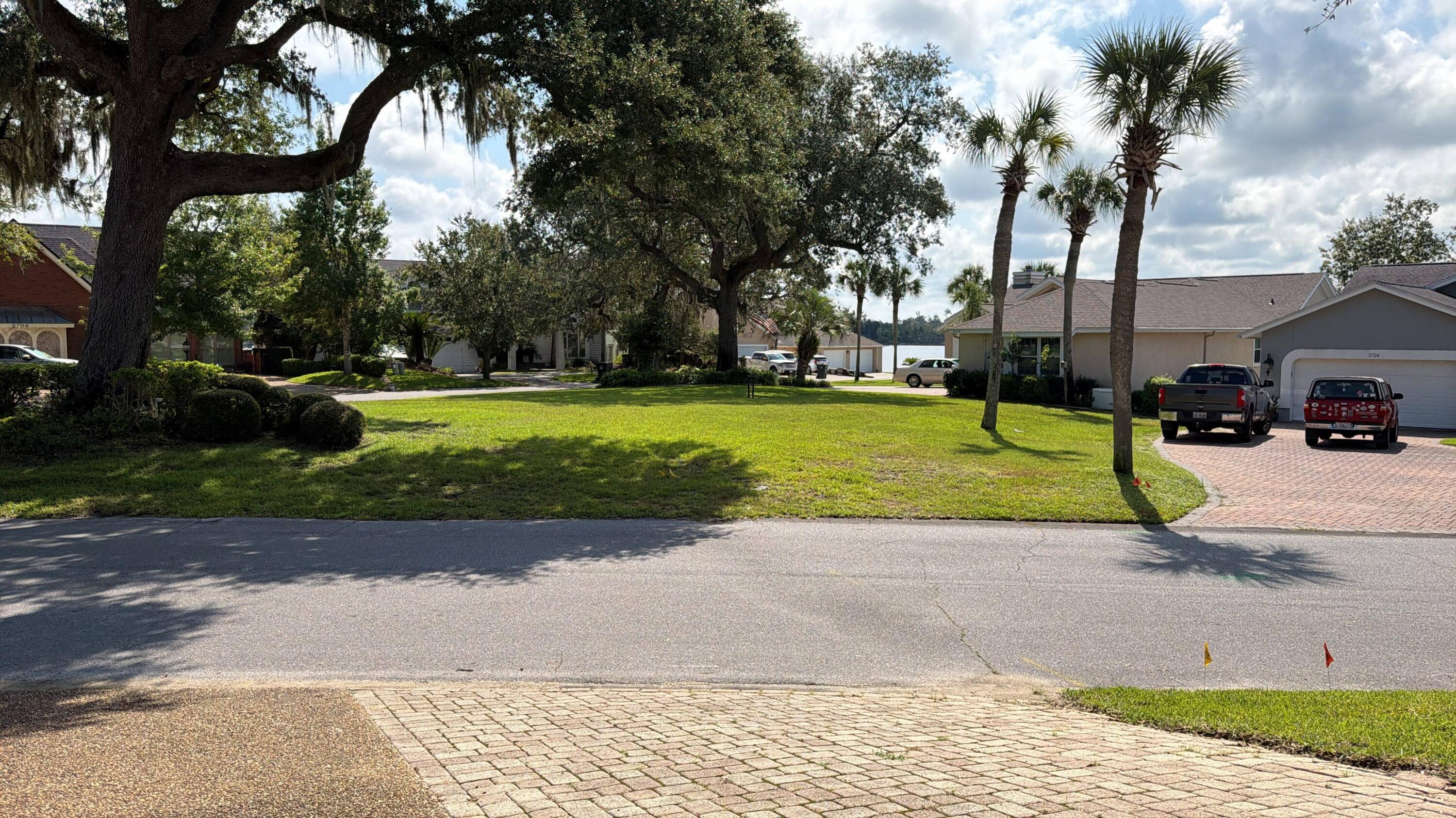 COUNTRY CLUB HARBOUR ESTATES - Residential