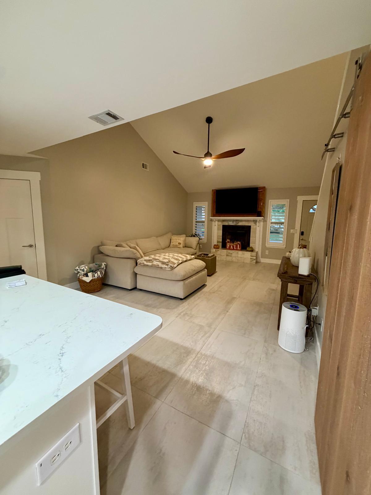 COUNTRY CLUB HARBOUR ESTATES - Residential