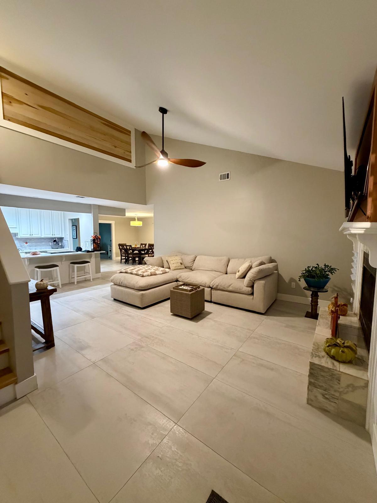 COUNTRY CLUB HARBOUR ESTATES - Residential