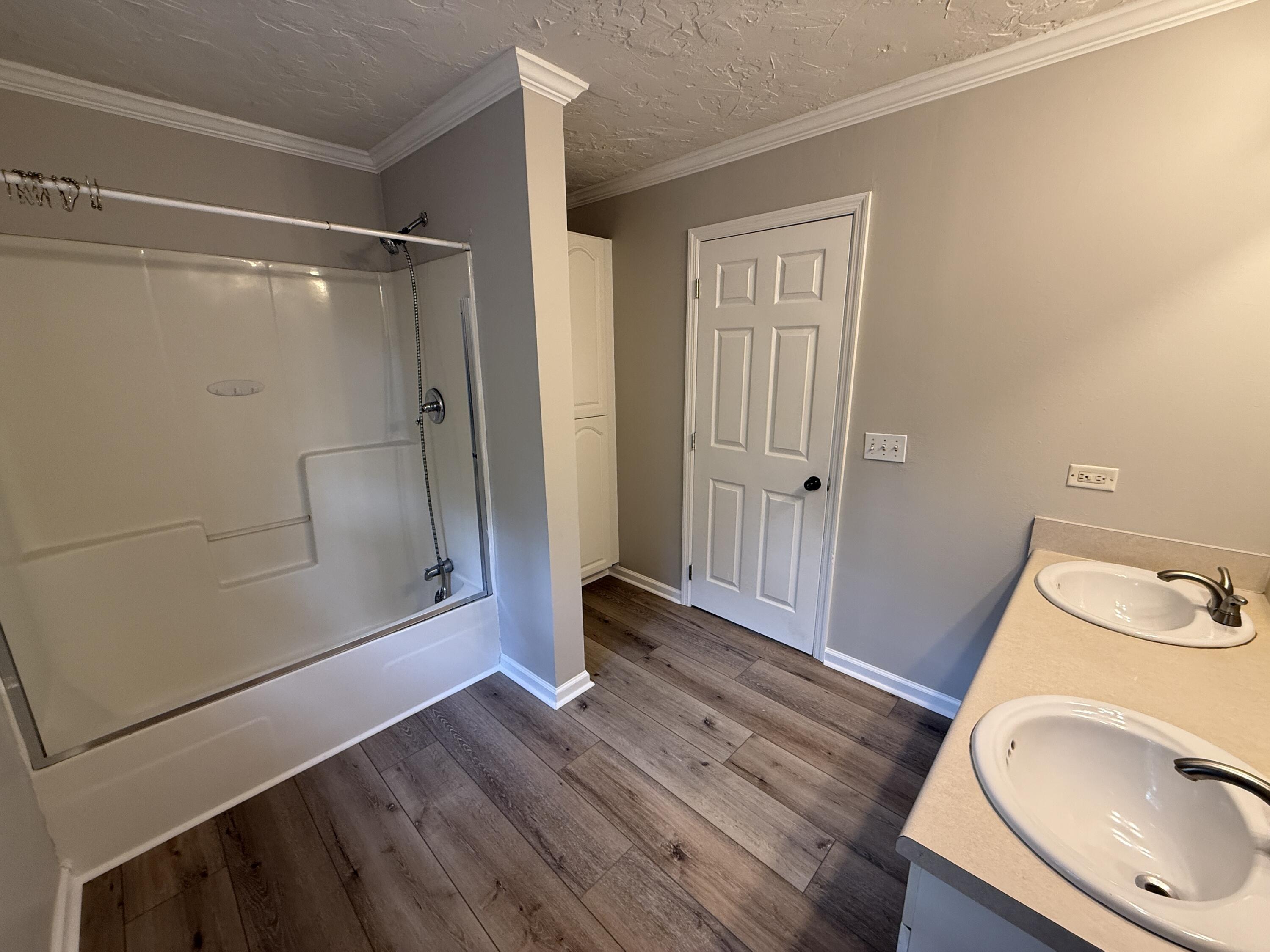 PISCES COVE 2ND ADDN - Residential Lease