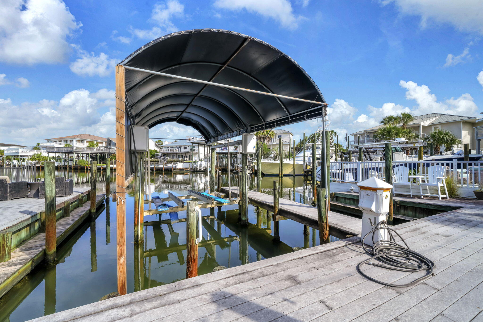 HOLIDAY ISLE - Residential