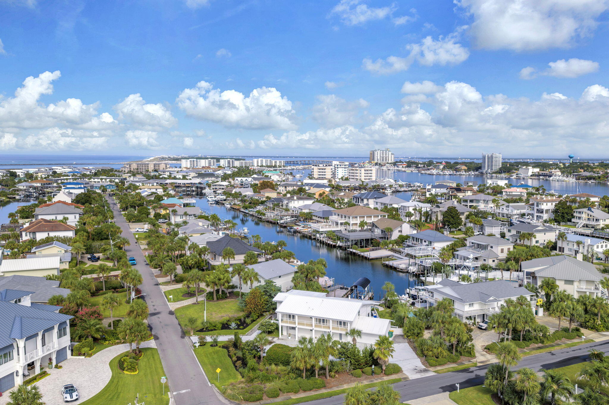 HOLIDAY ISLE - Residential