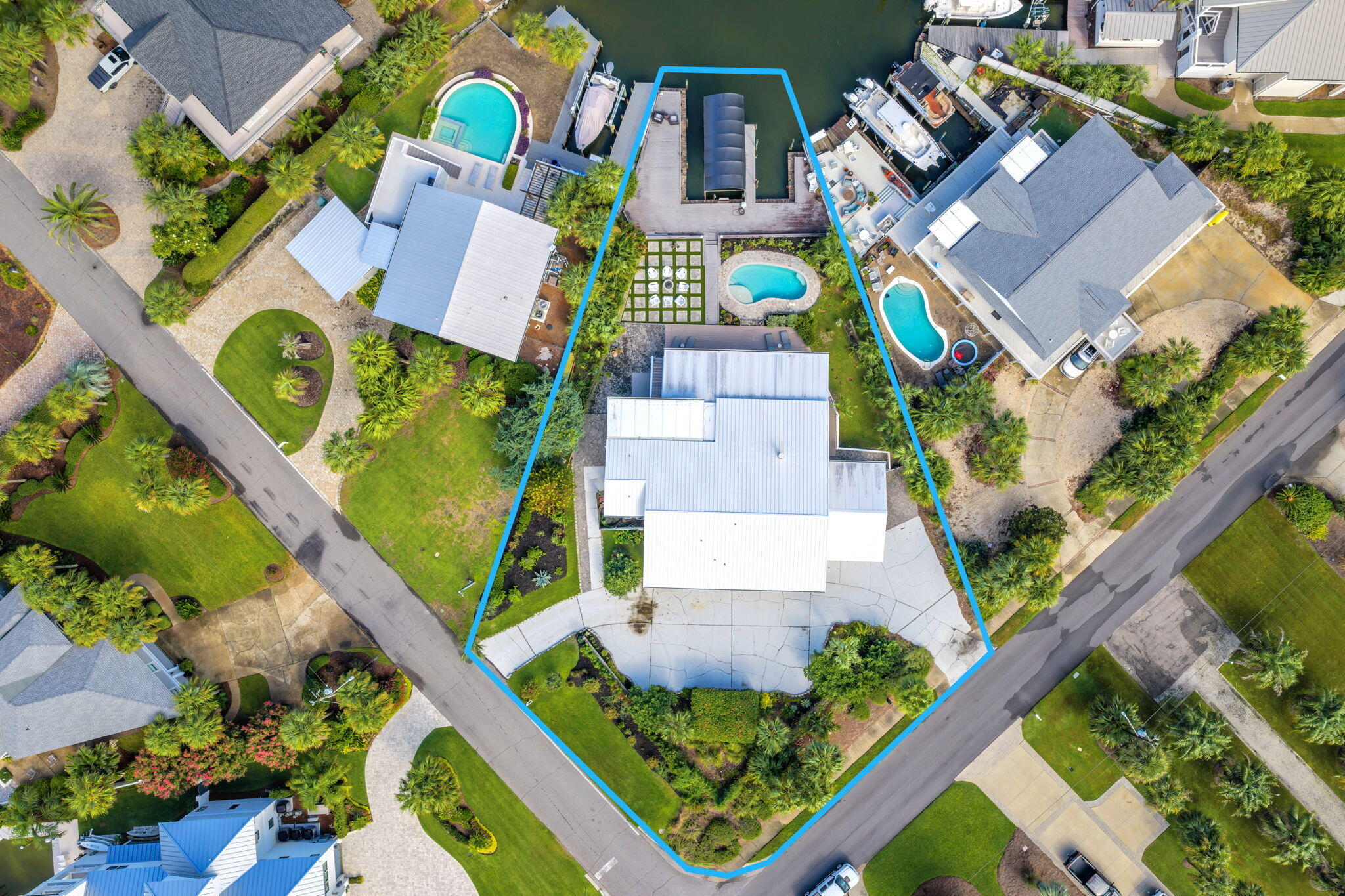 HOLIDAY ISLE - Residential