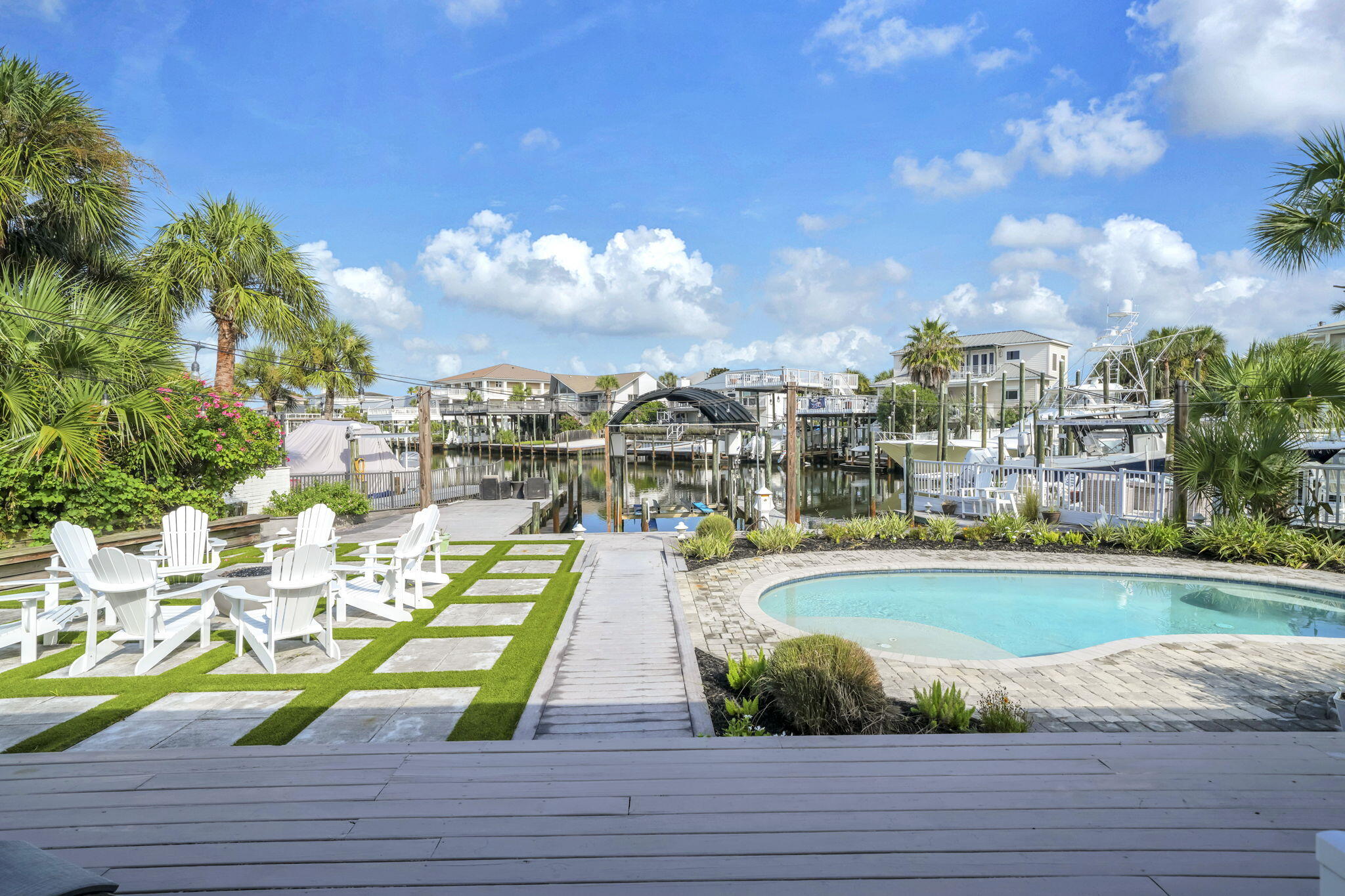 HOLIDAY ISLE - Residential