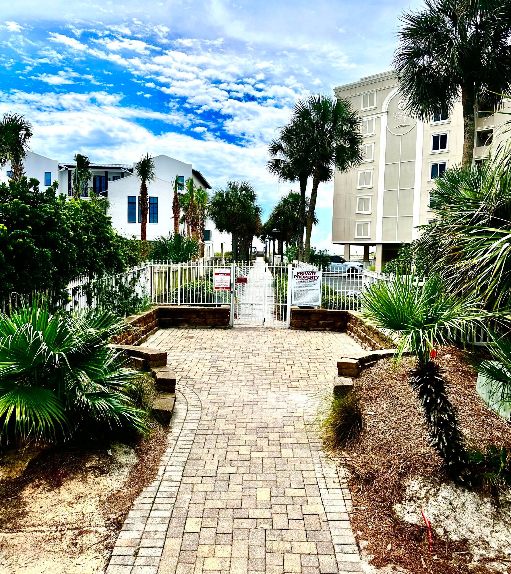 HOLIDAY ISLE - Residential