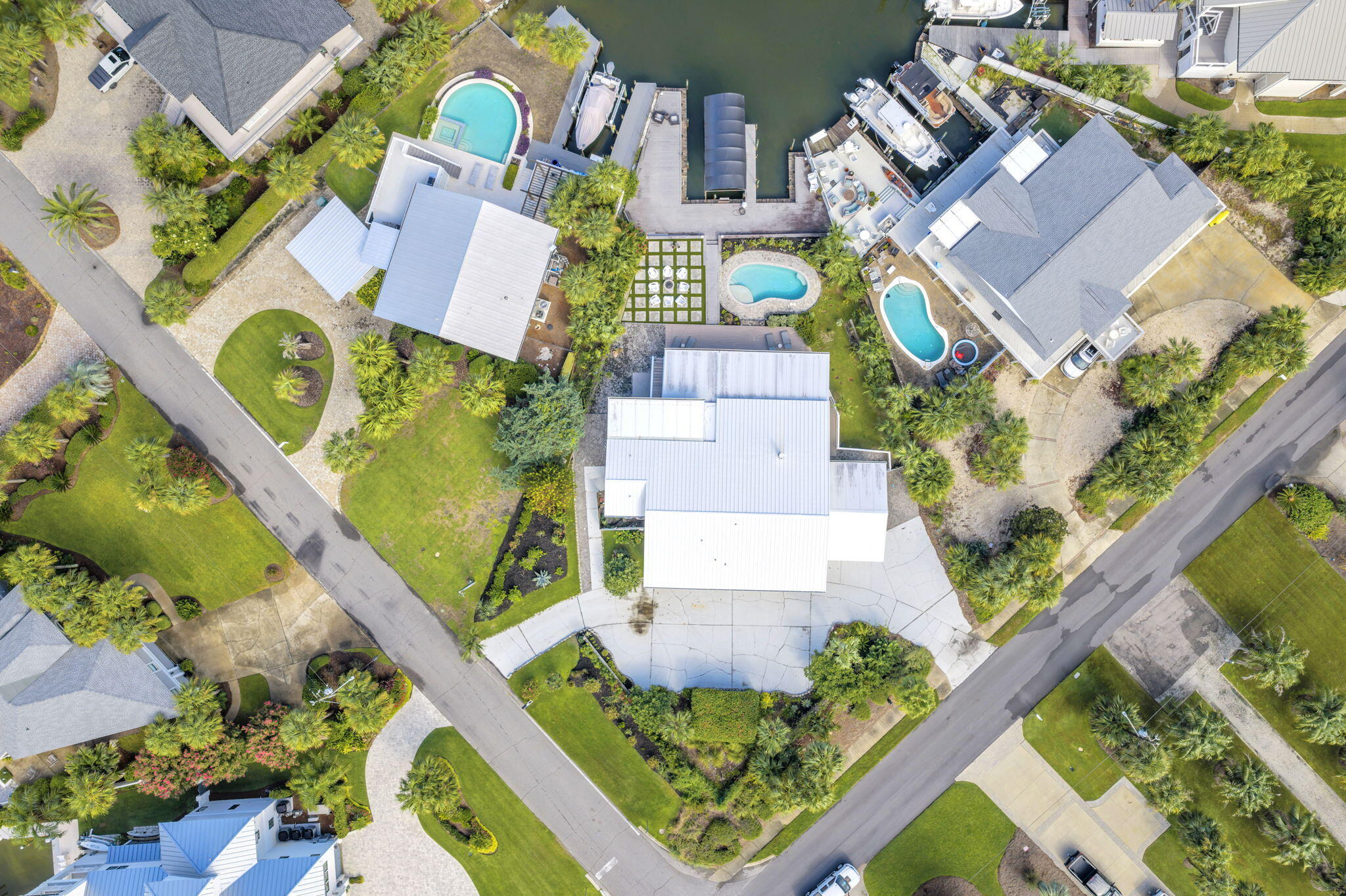 HOLIDAY ISLE - Residential