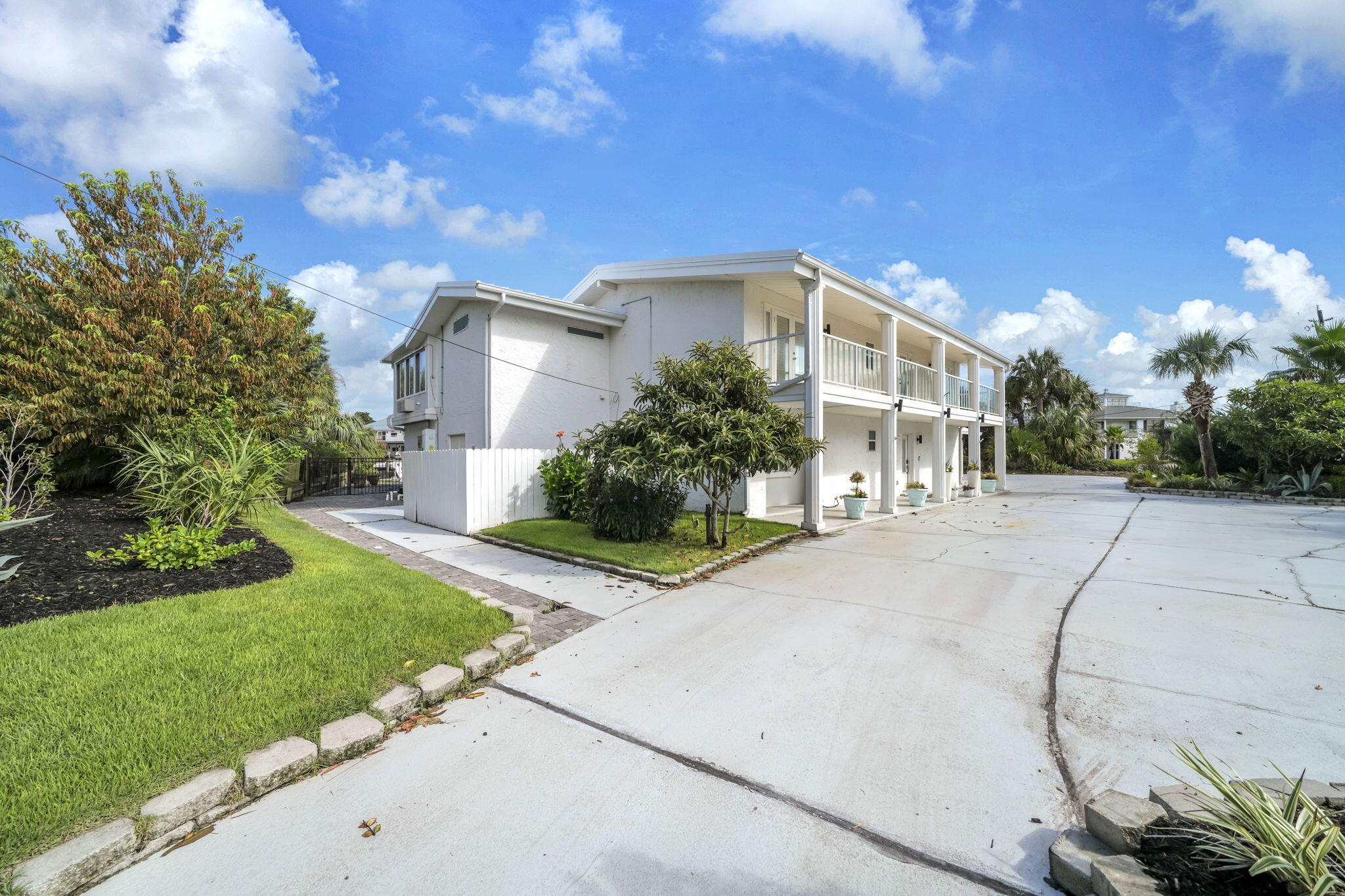 HOLIDAY ISLE - Residential