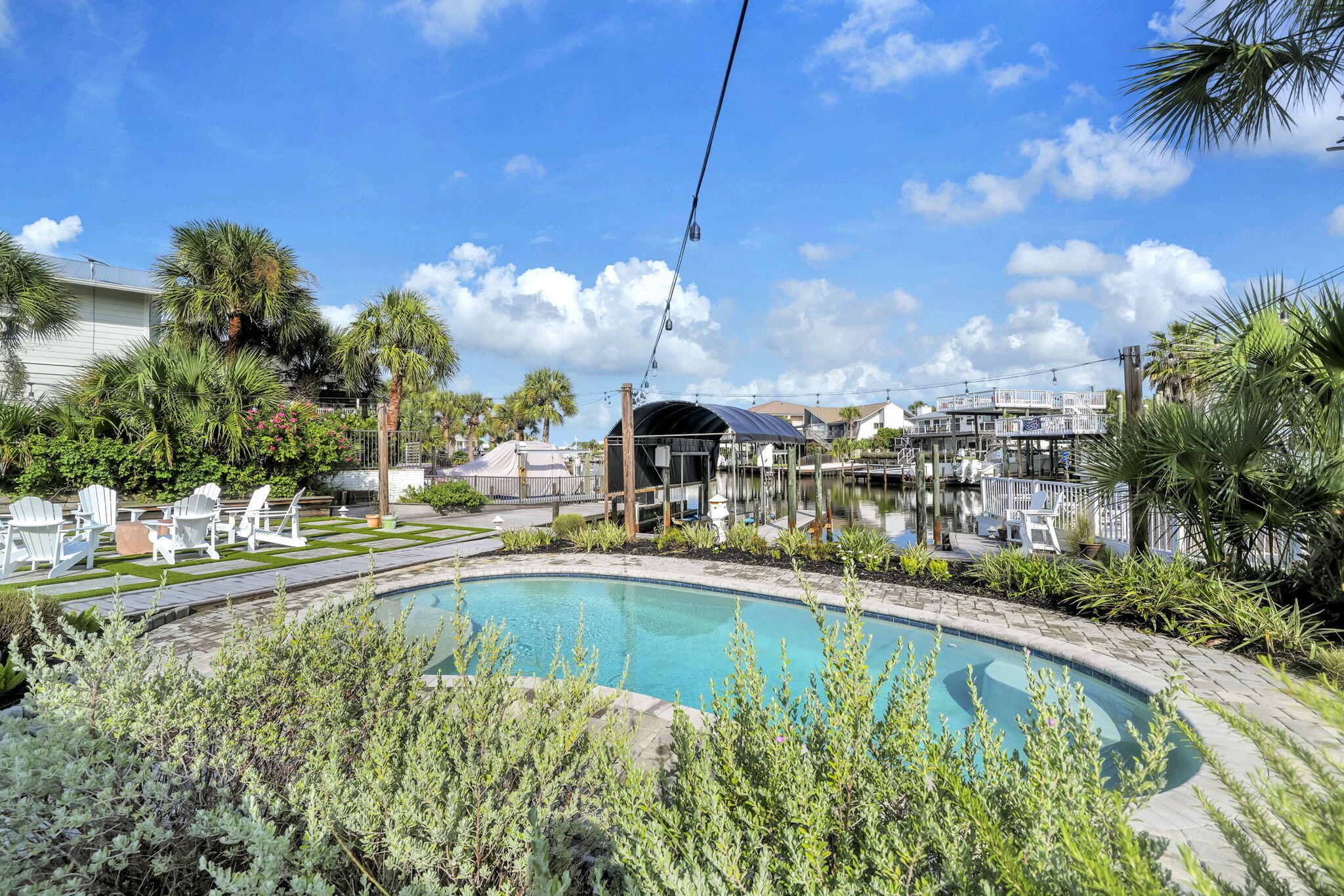 HOLIDAY ISLE - Residential