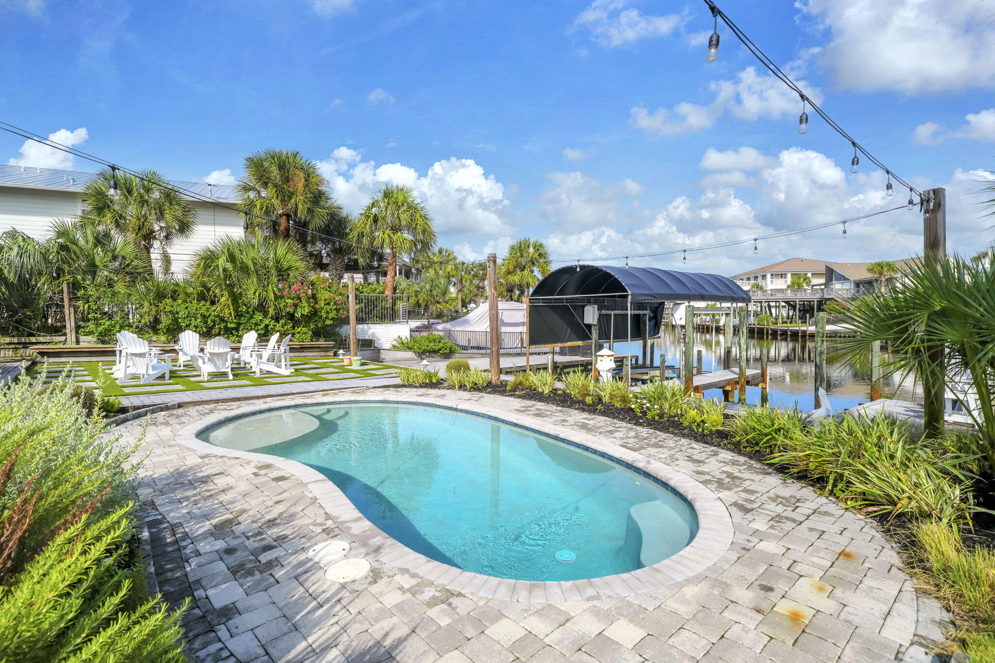 HOLIDAY ISLE - Residential