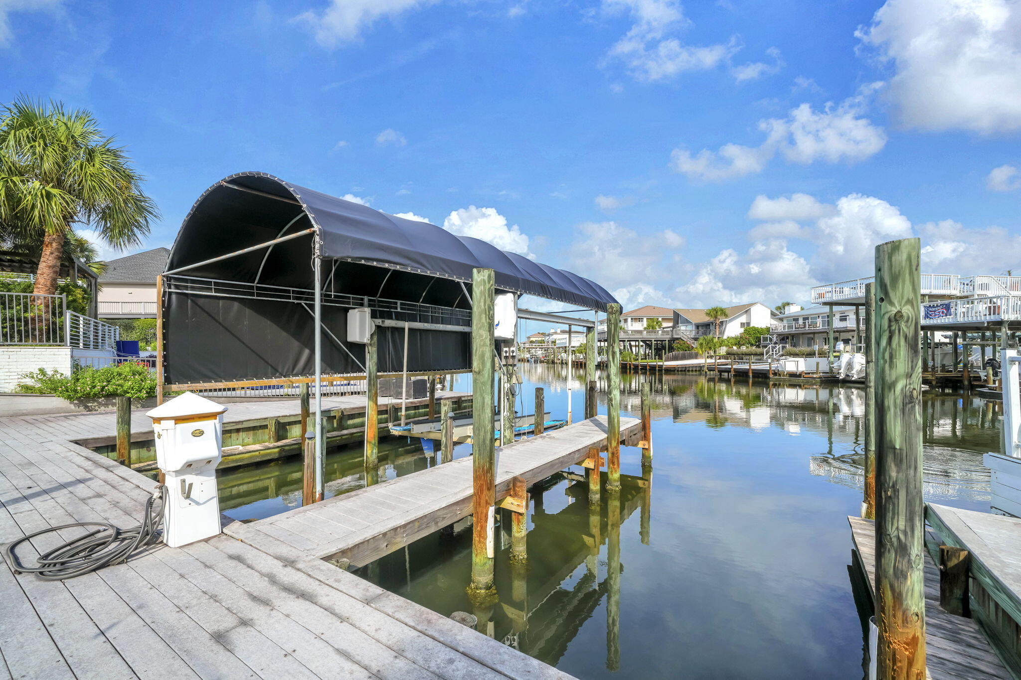 HOLIDAY ISLE - Residential