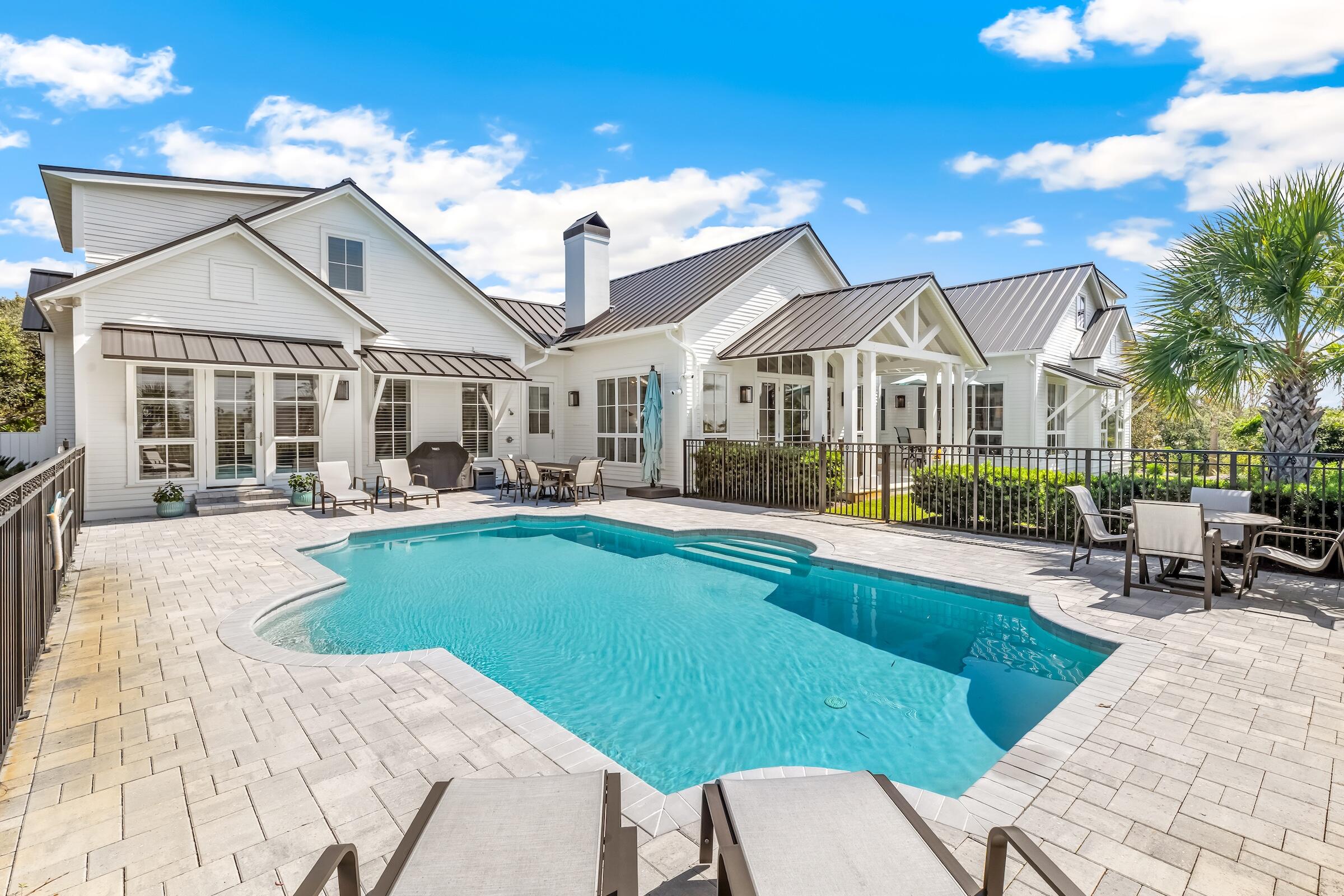 FOUR MILE VILLAGE - Residential