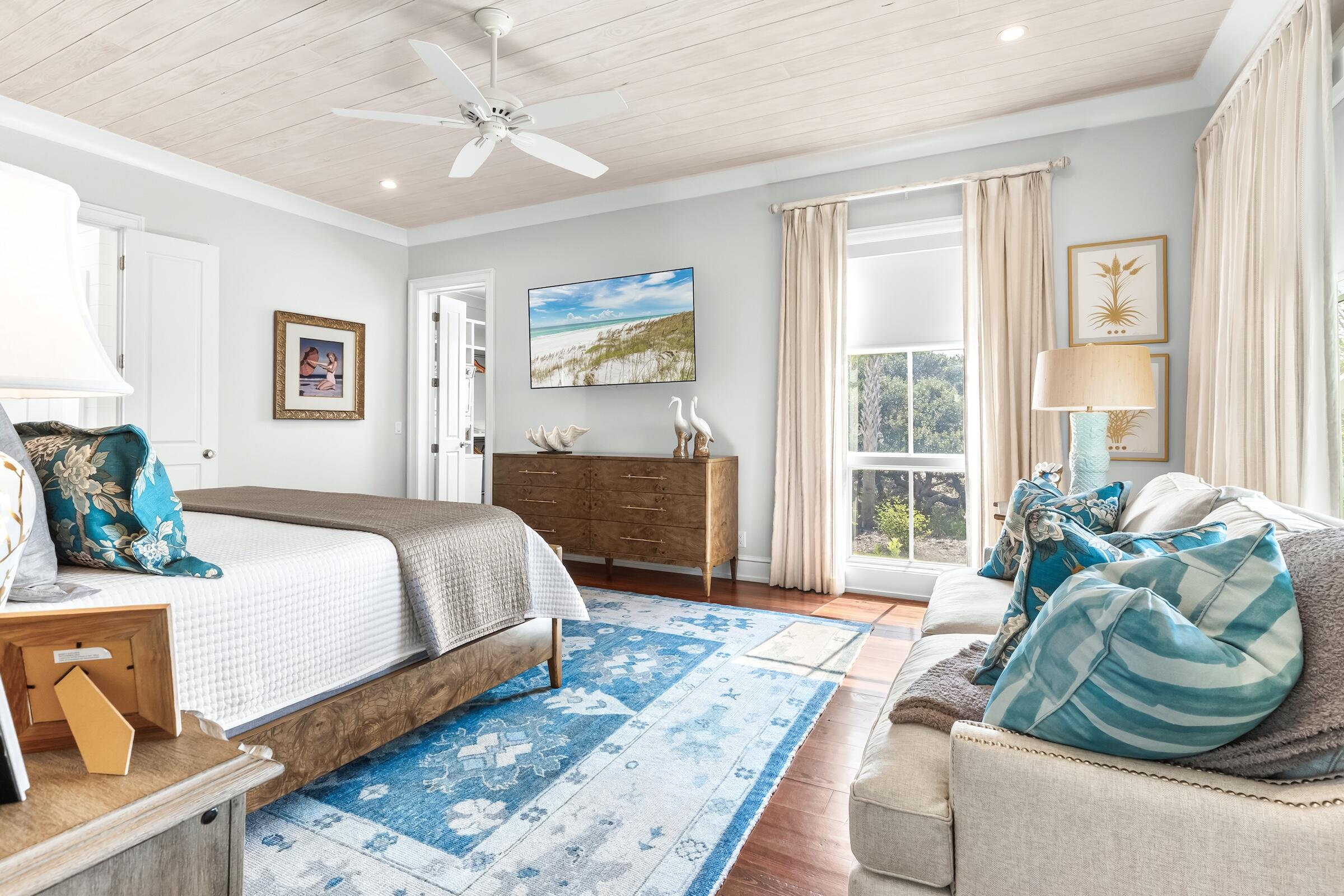 FOUR MILE VILLAGE - Residential