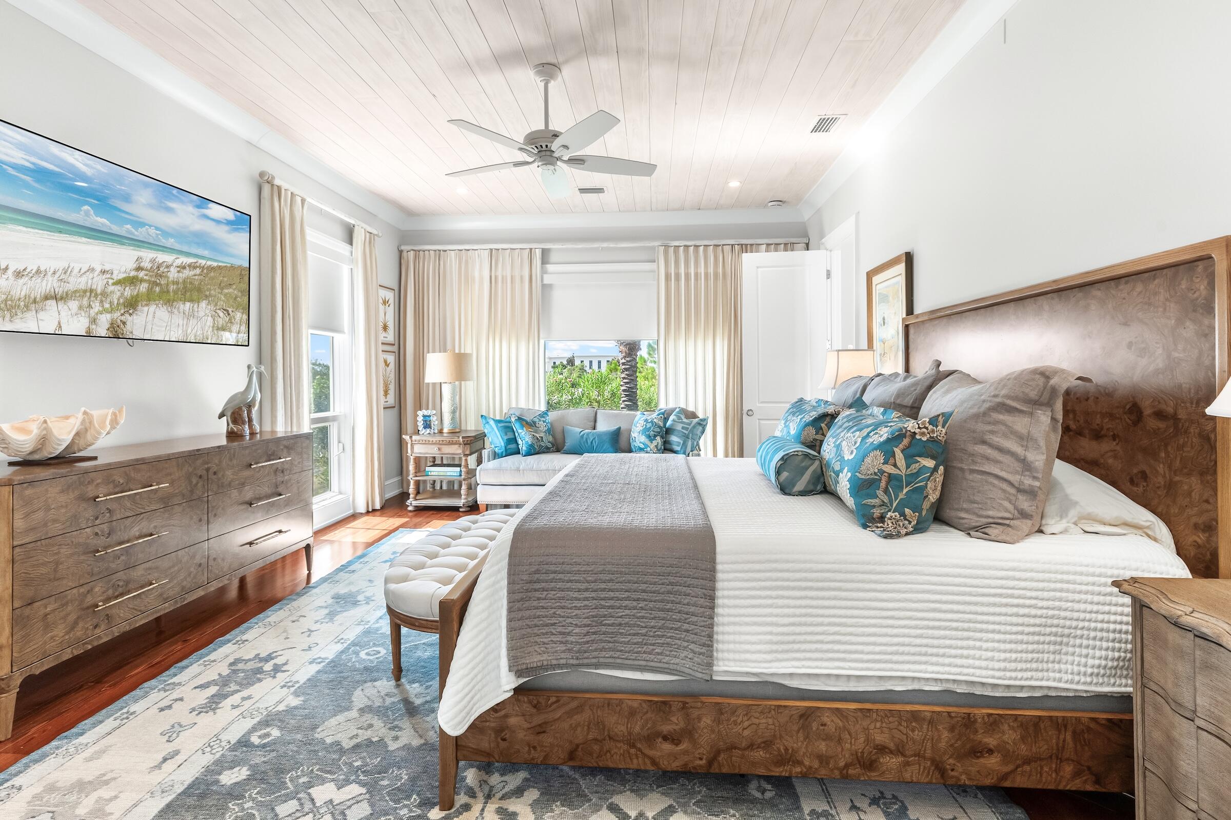 FOUR MILE VILLAGE - Residential