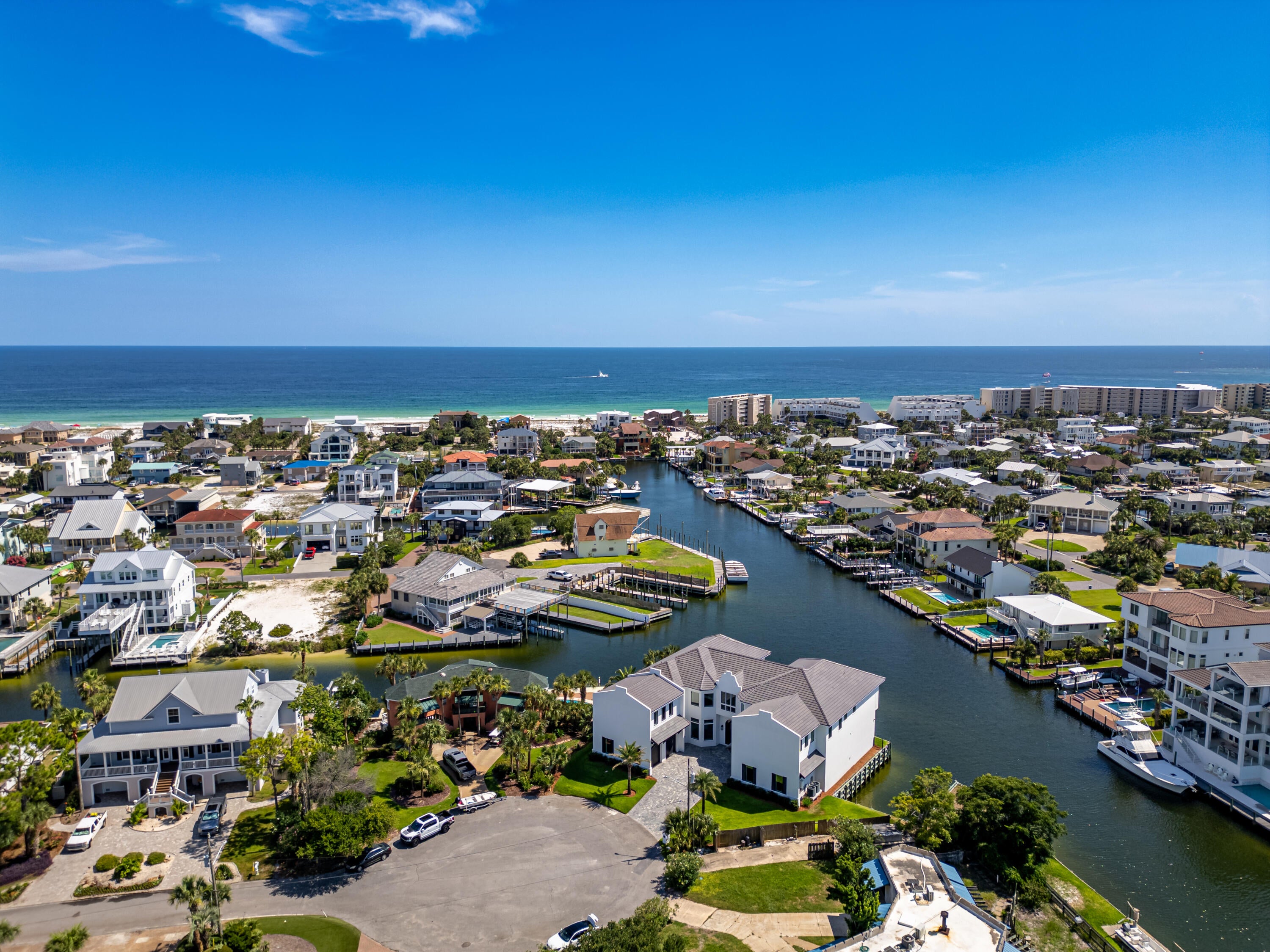 HOLIDAY ISLE - Residential