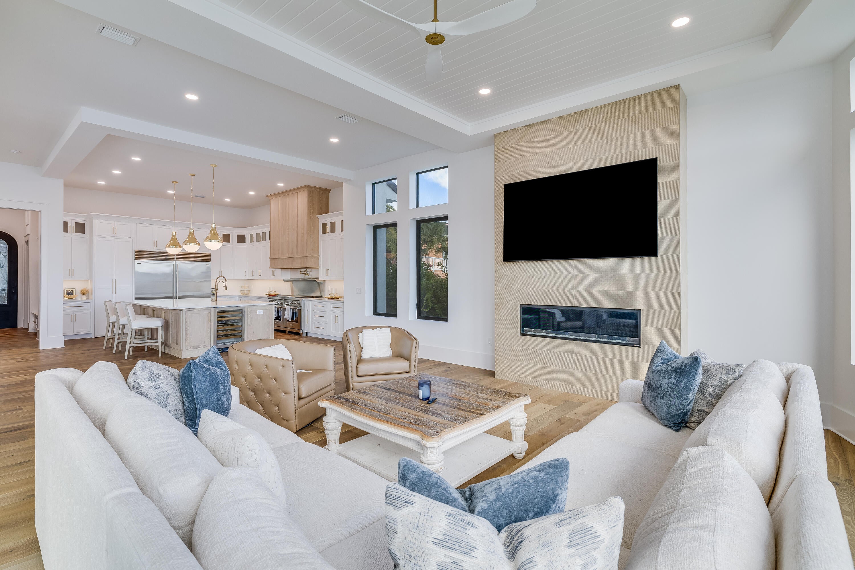 HOLIDAY ISLE - Residential