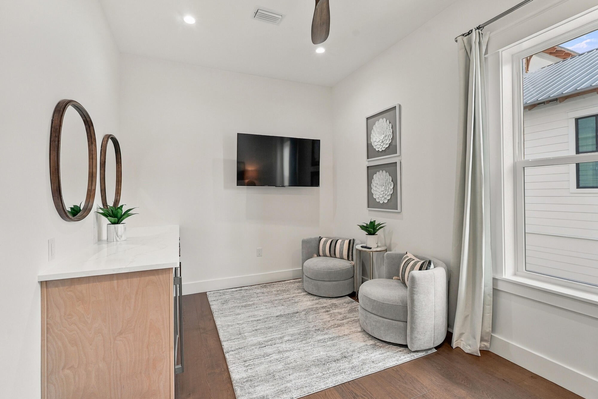 NO RECORDED SUBDIVISION - Residential