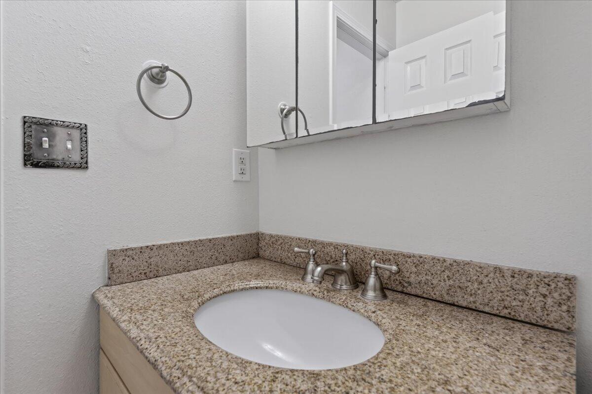 VALLEY T/H - Residential