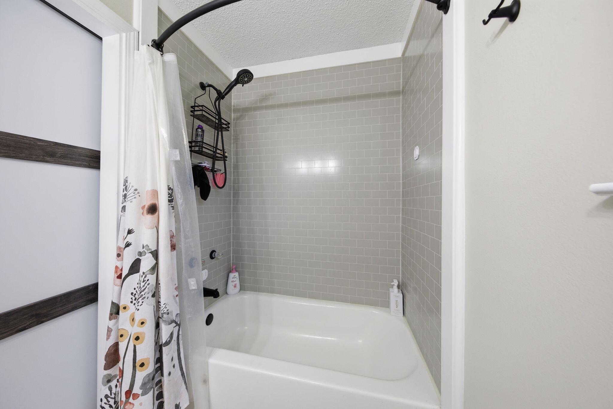 CARDINAL ESTATES - Residential