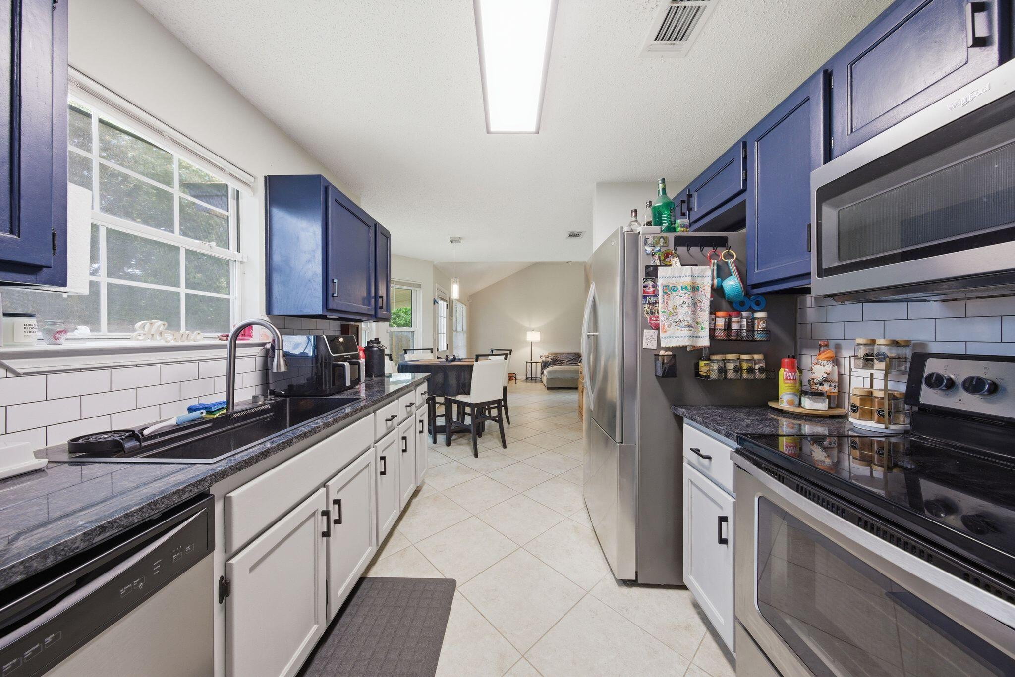 CARDINAL ESTATES - Residential