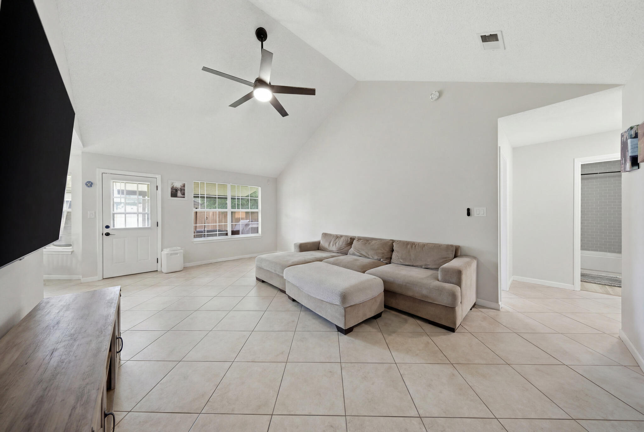 CARDINAL ESTATES - Residential