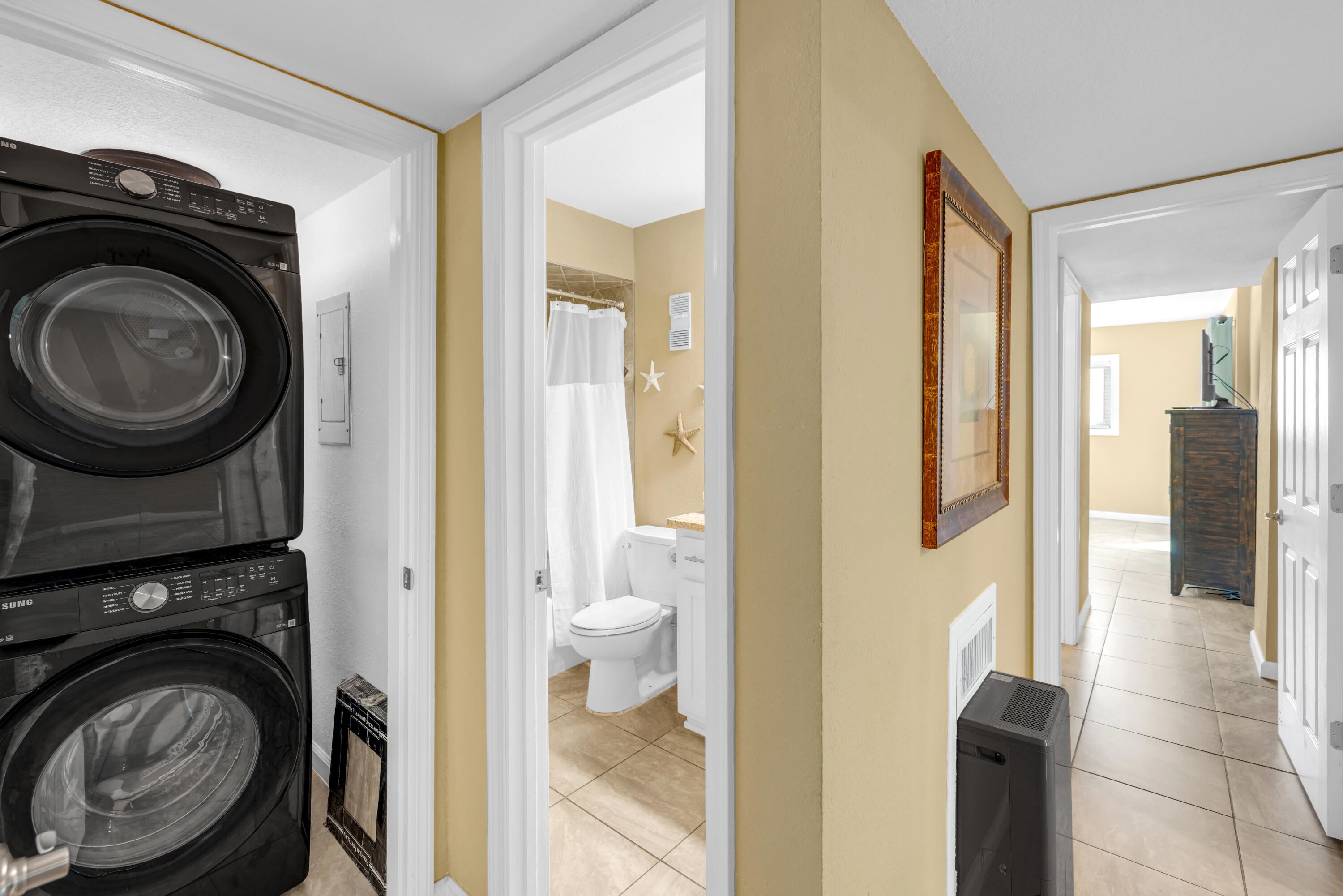 REGENCY TOWERS - Residential