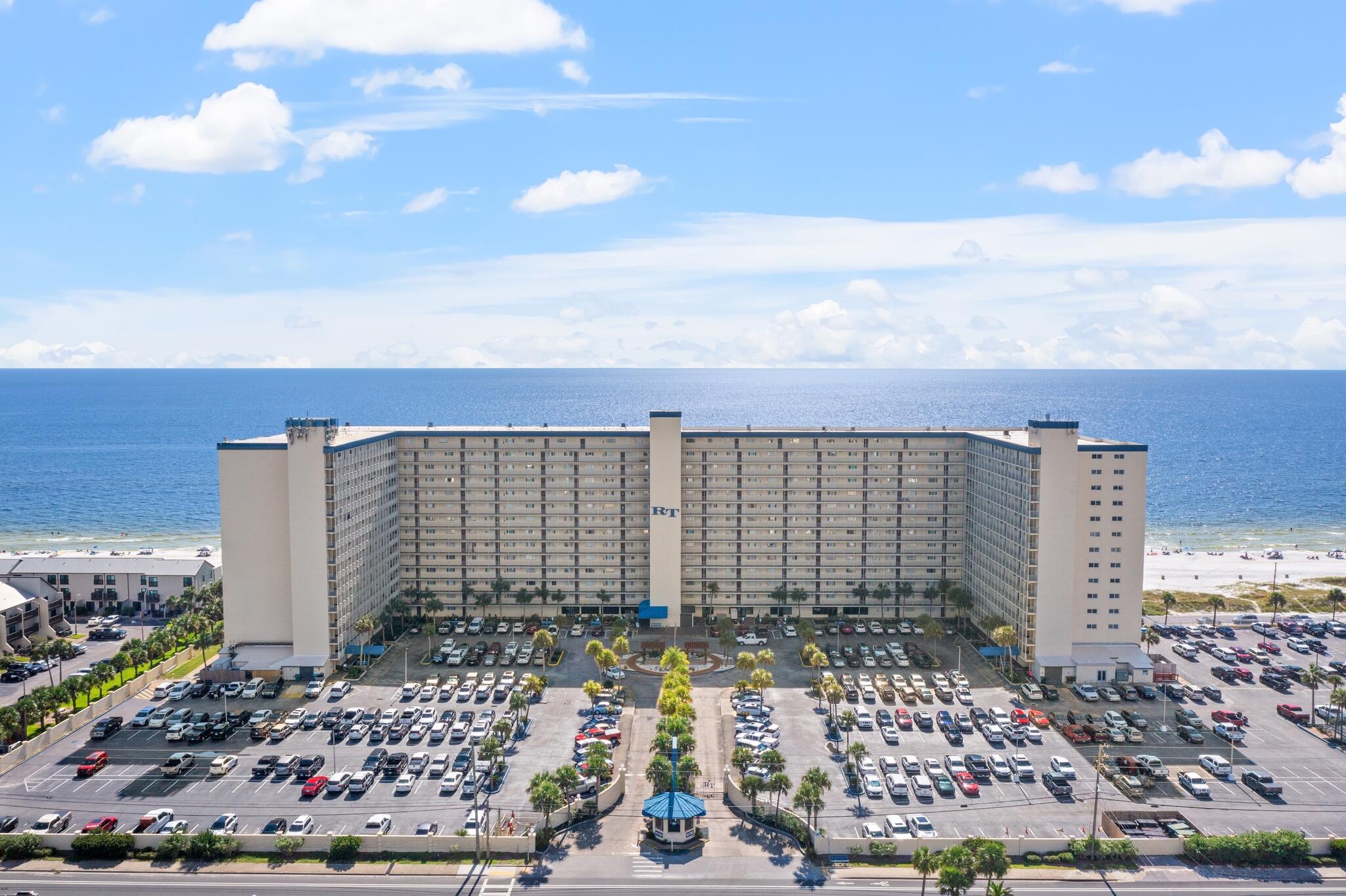REGENCY TOWERS - Residential