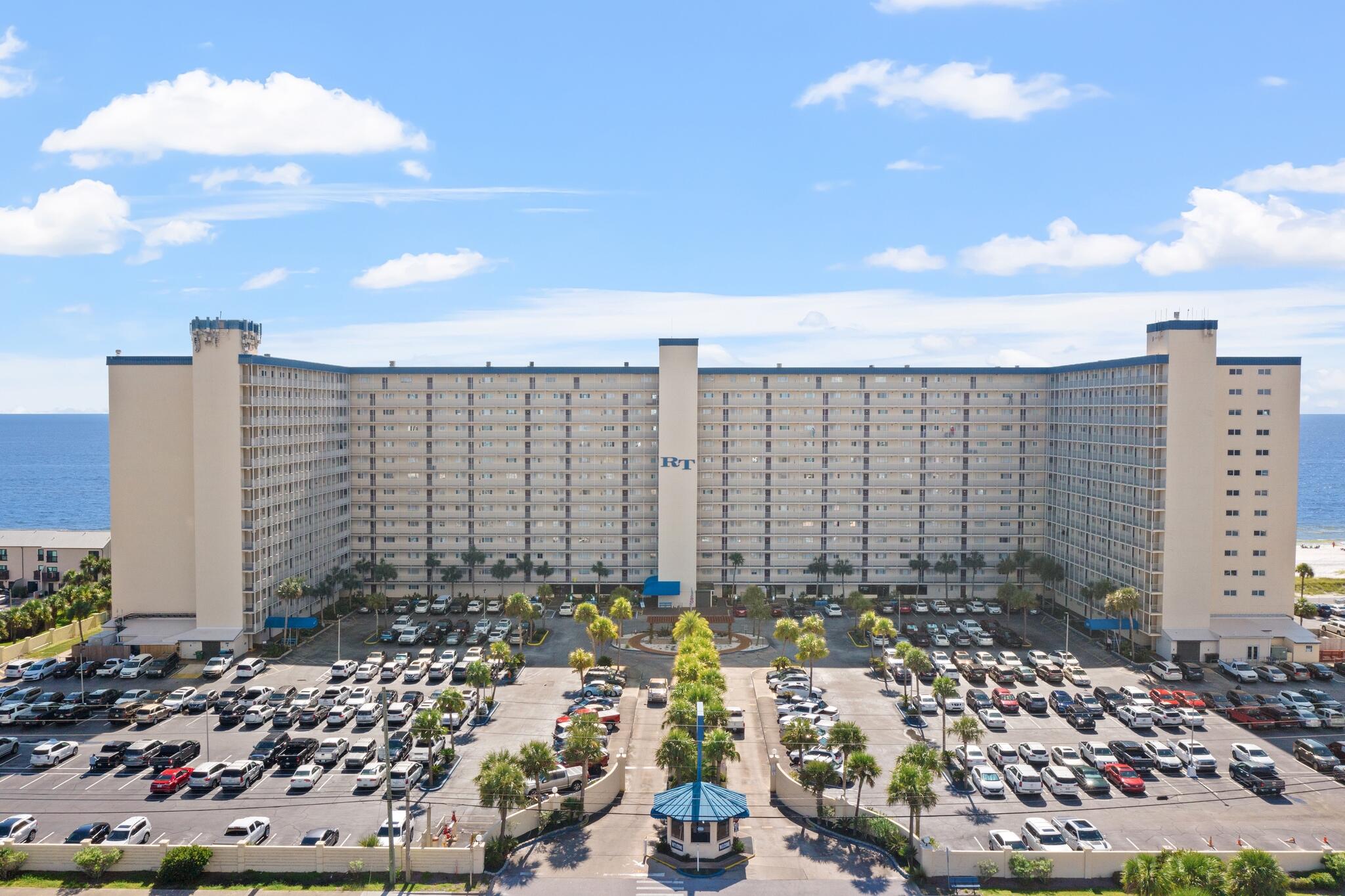 REGENCY TOWERS - Residential