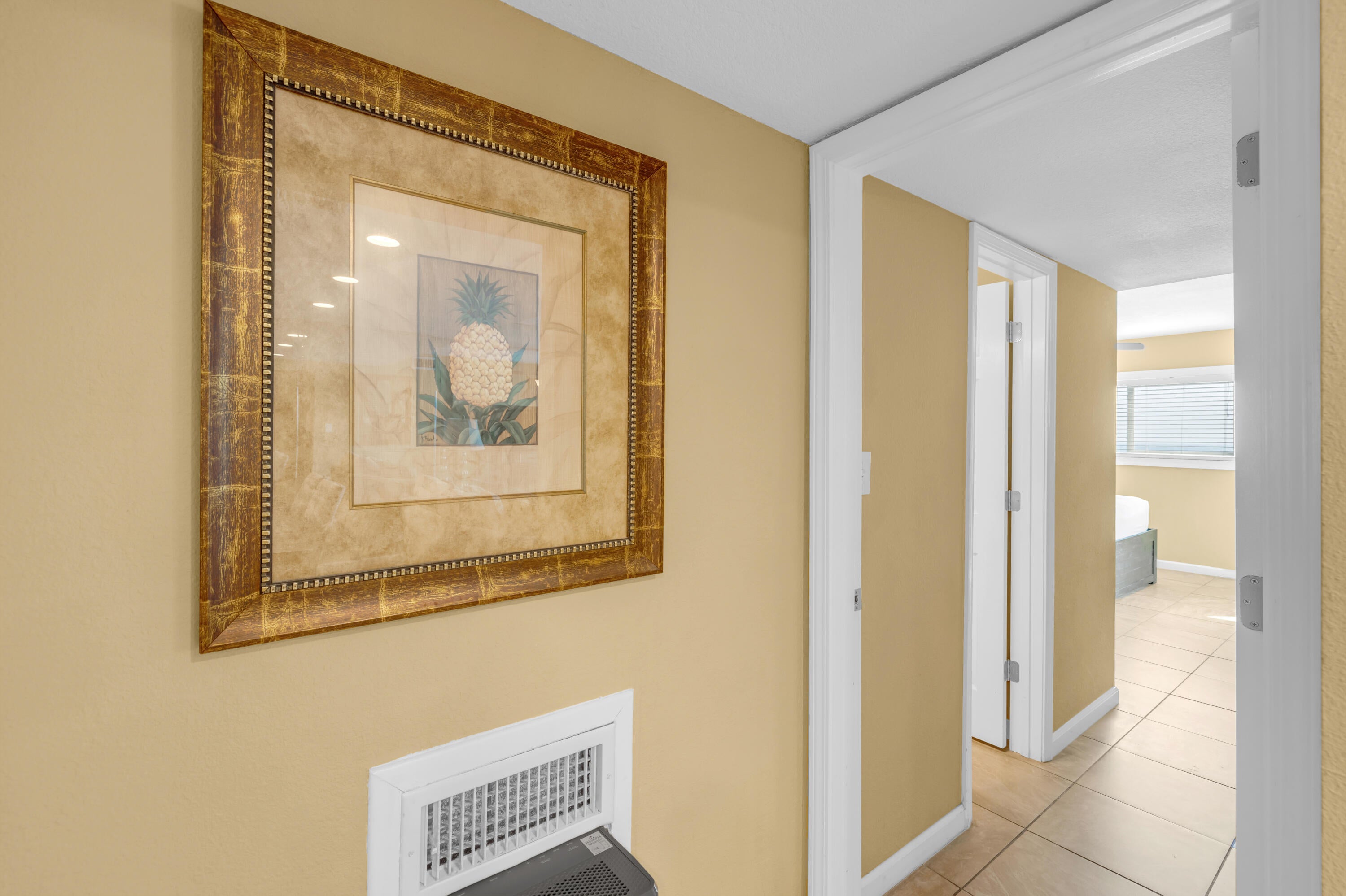 REGENCY TOWERS - Residential