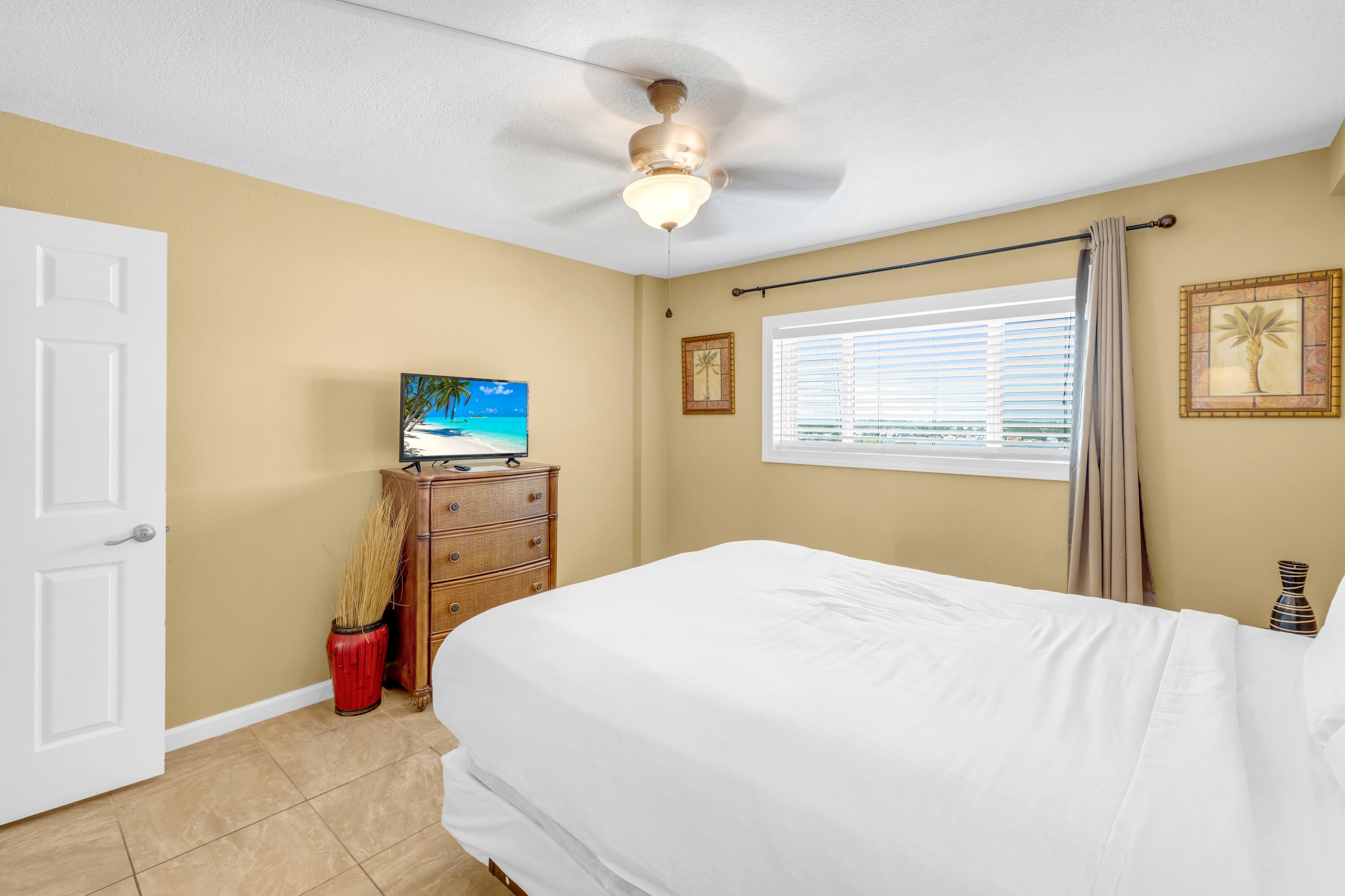 REGENCY TOWERS - Residential