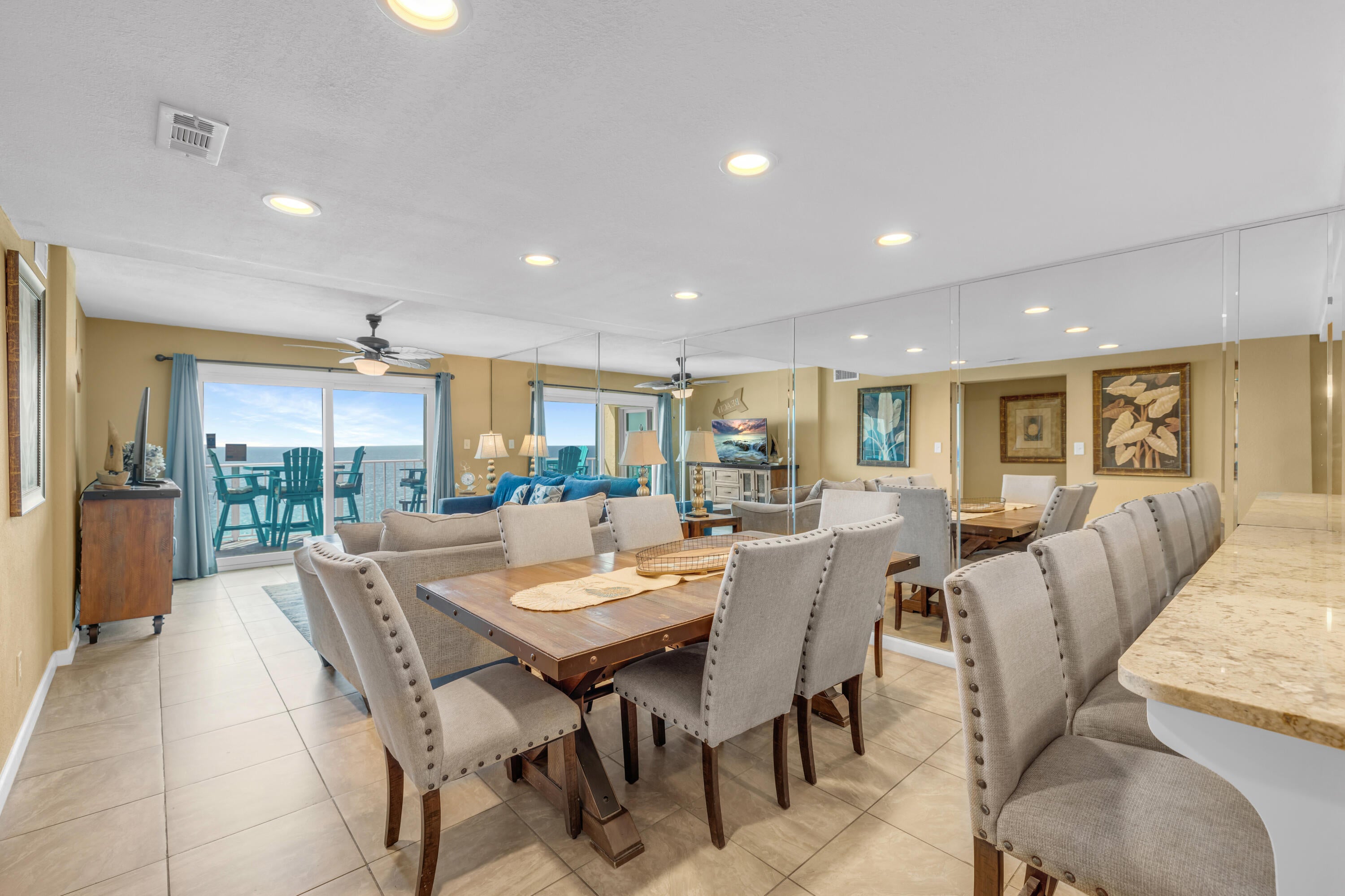 REGENCY TOWERS - Residential