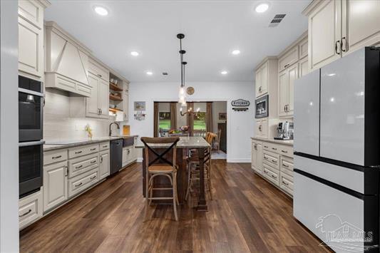 NONESUCH WAY - Residential