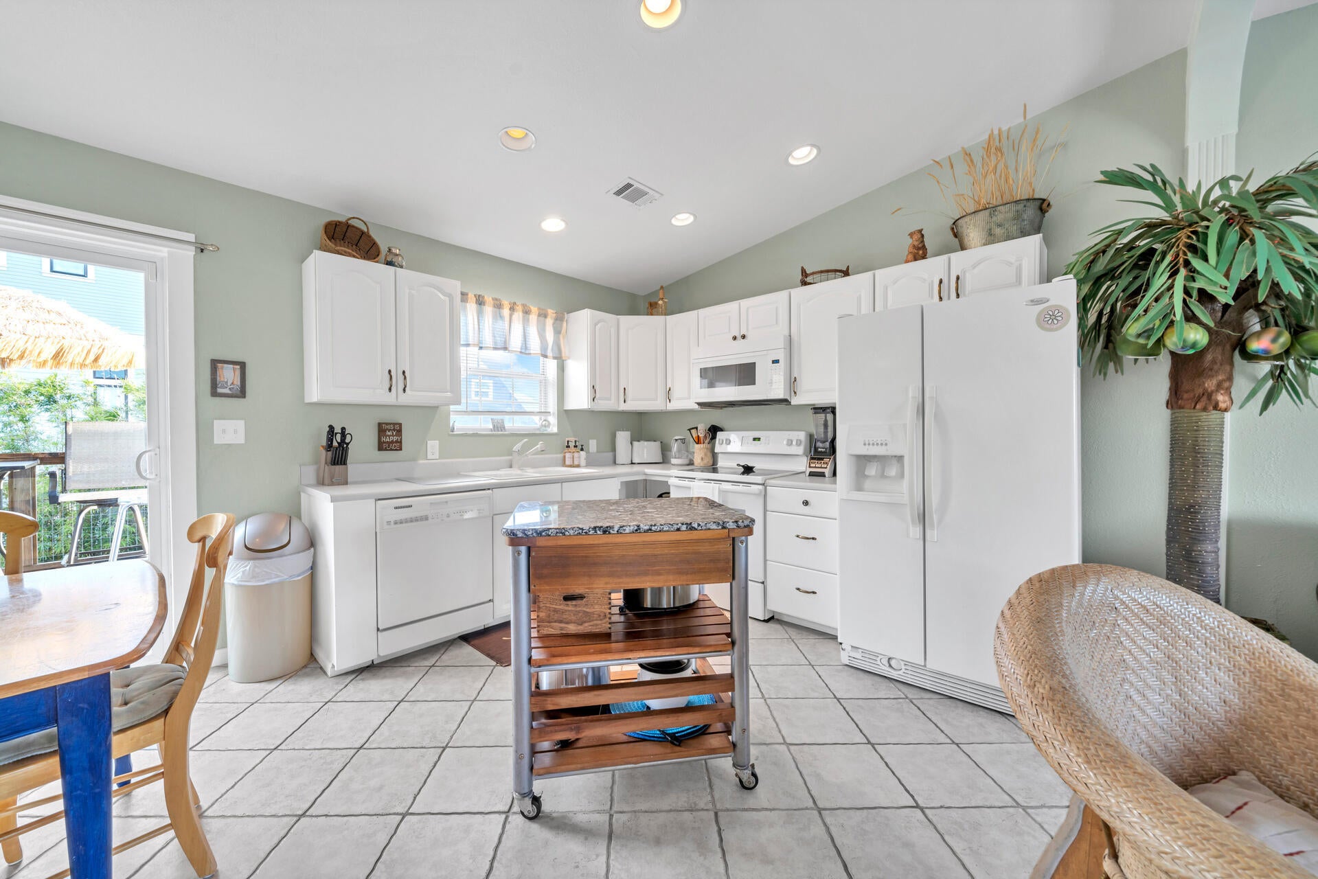 FRANGISTA BEACH 1ST ADDN - Residential Lease
