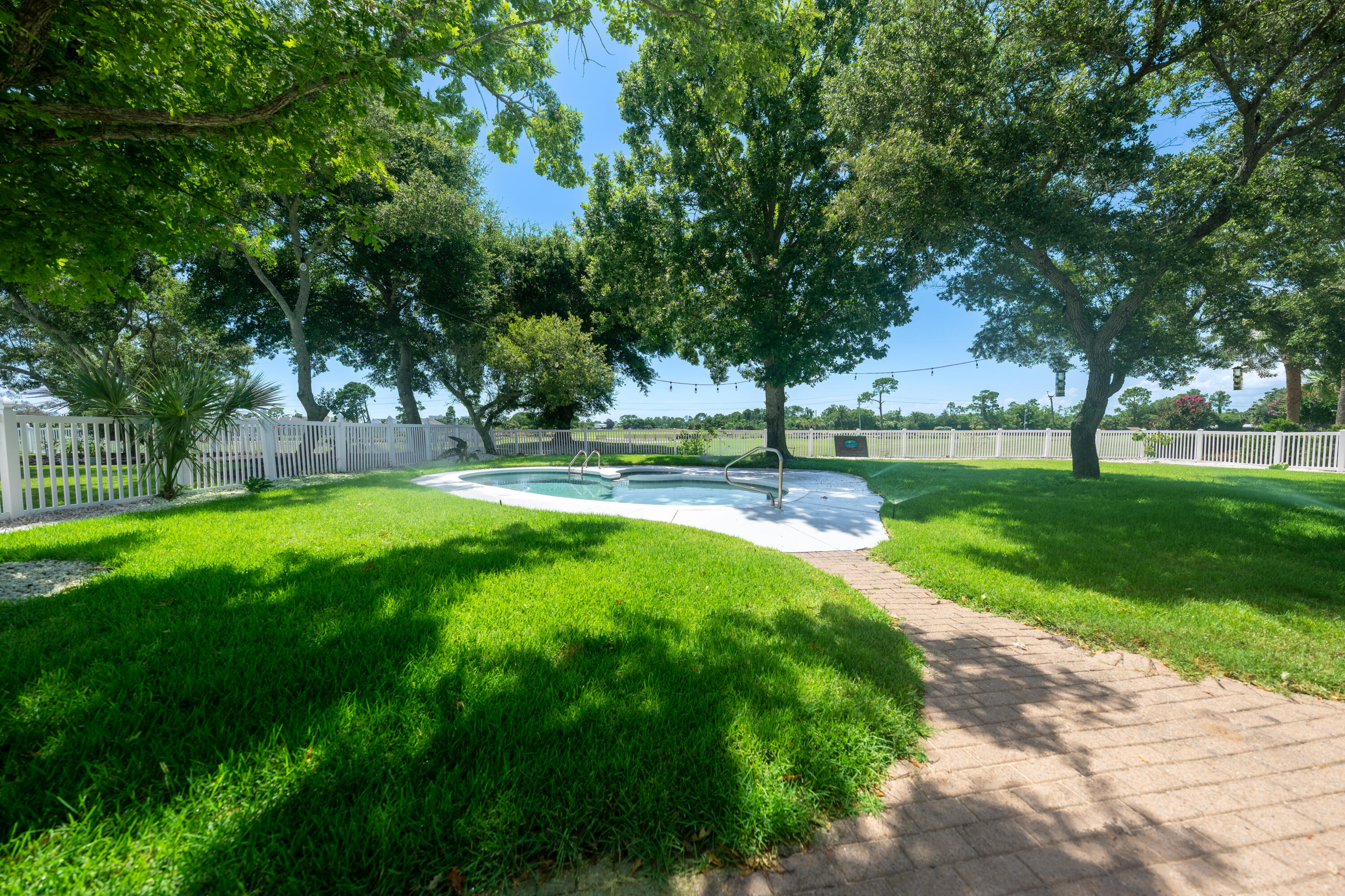 BAY POINT - Residential