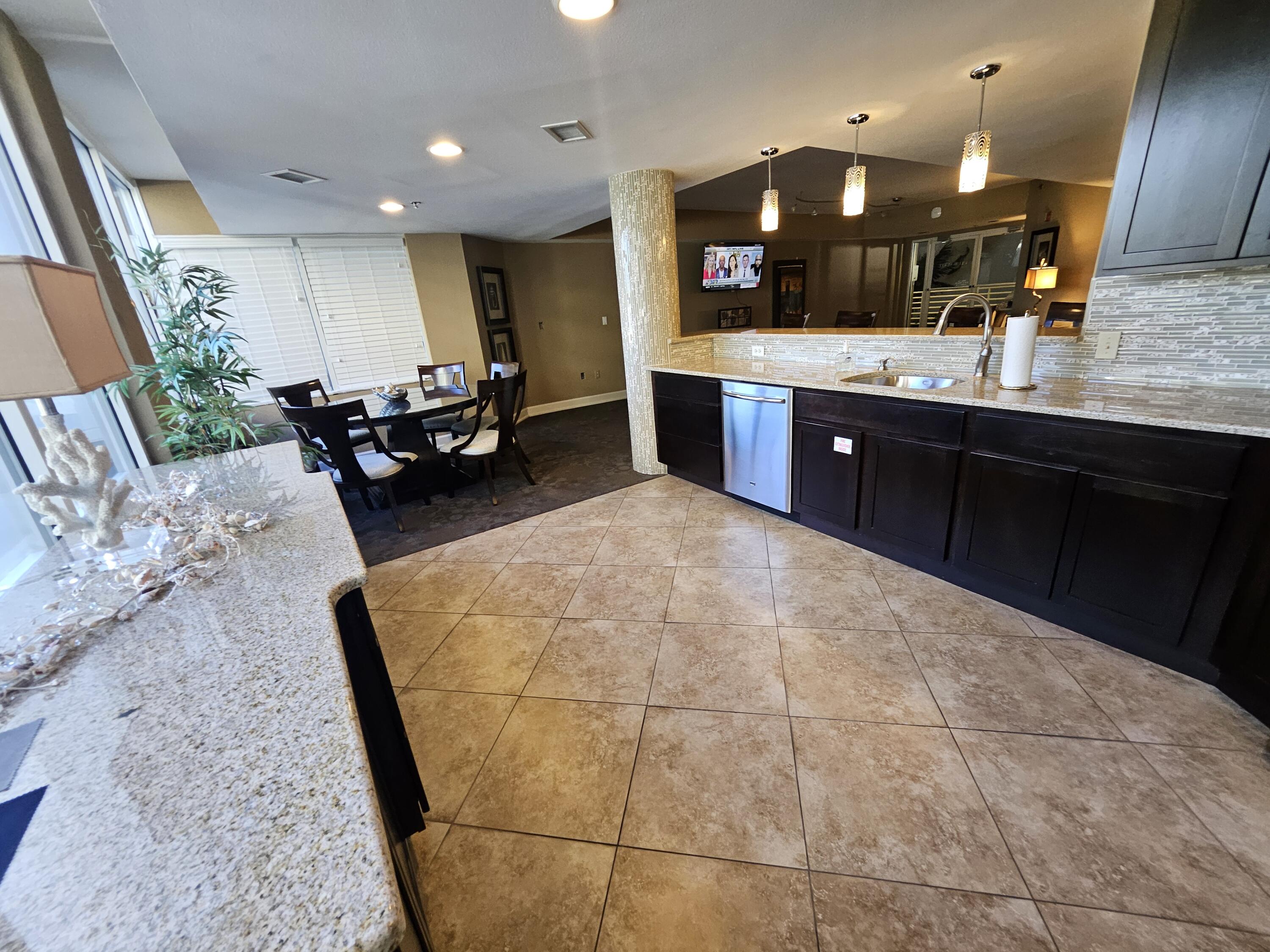 EAST PASS TOWERS CONDO PH 2 - Residential