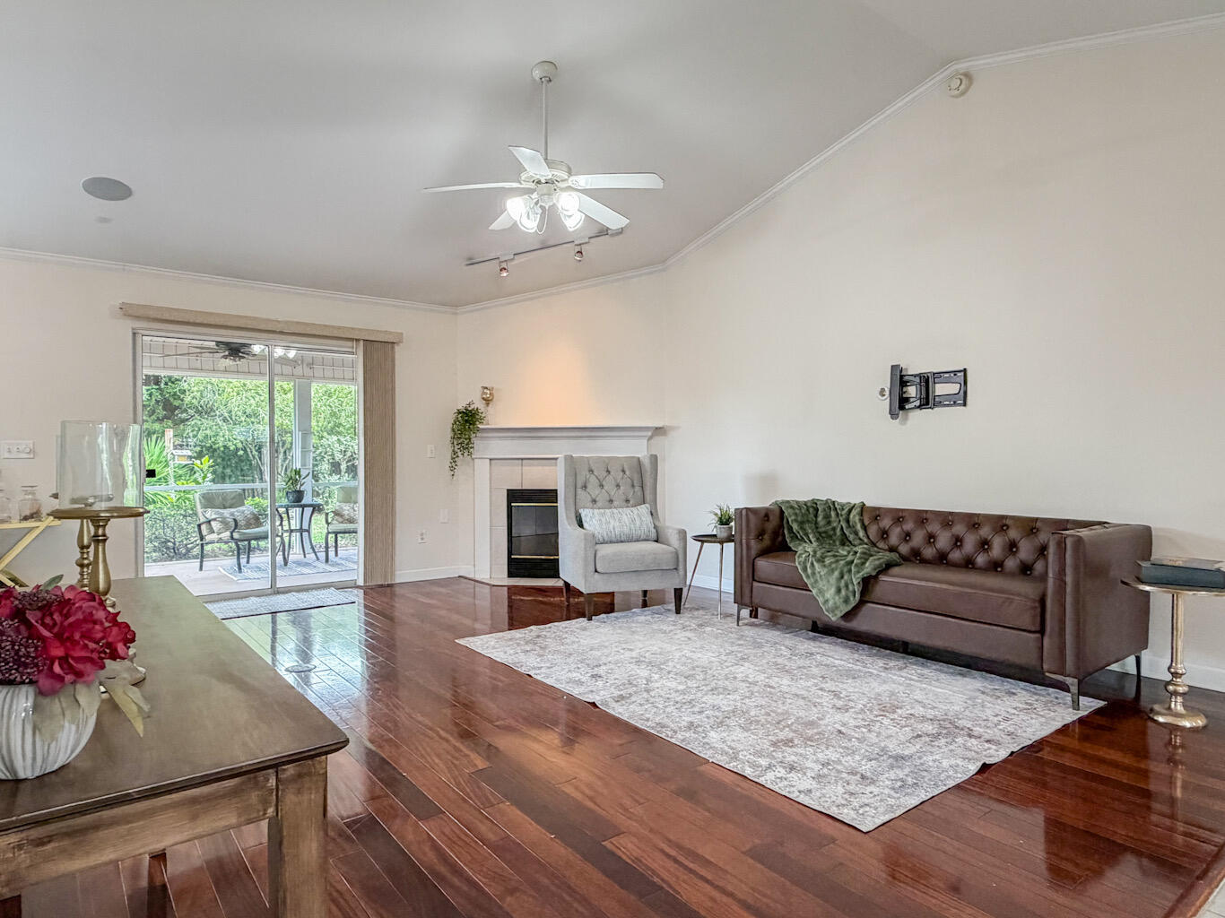 INDIAN LAKE - Residential